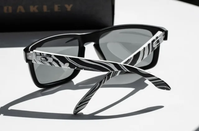 แว่น oakley OO9102 9102Z5 ขา