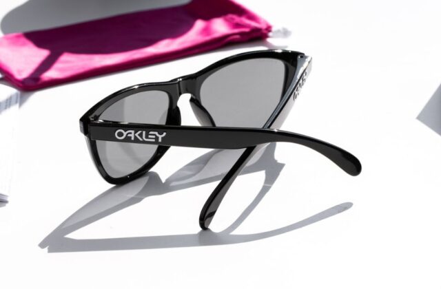 แว่น Oakley OO9245 924575 ขา