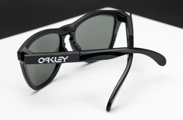 แว่น Oakley OO9284A 928410 ขา
