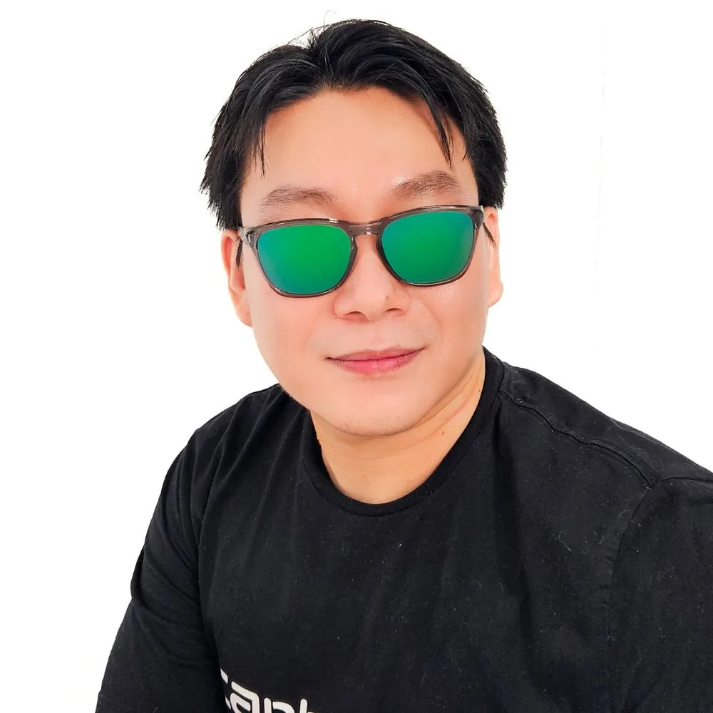 แว่น Oakley OO9479 947918 คนใส่