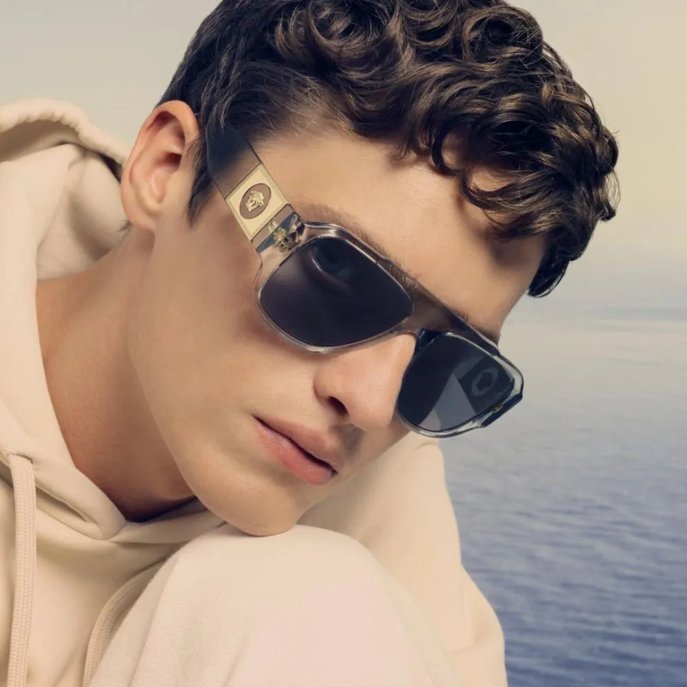 แว่น Versace VE4436U 530580 คนใส่