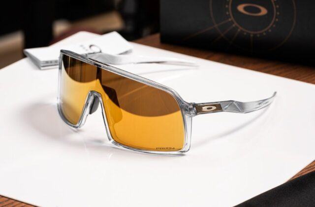 แว่น Oakley Sutro OO9406A 940653