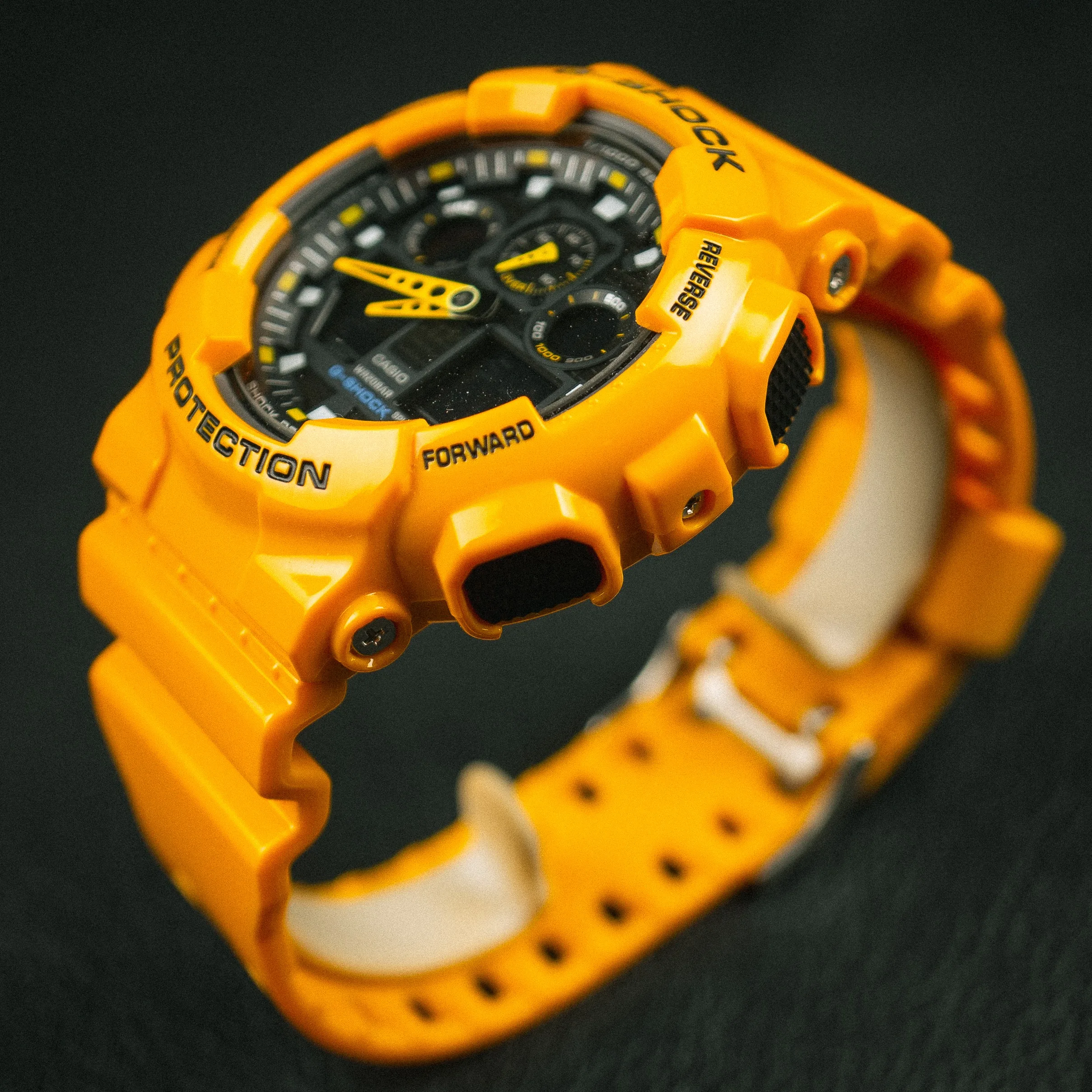 นาฬิกาข้อมือ G-SHOCK GA-100A-9ADR - Image 3