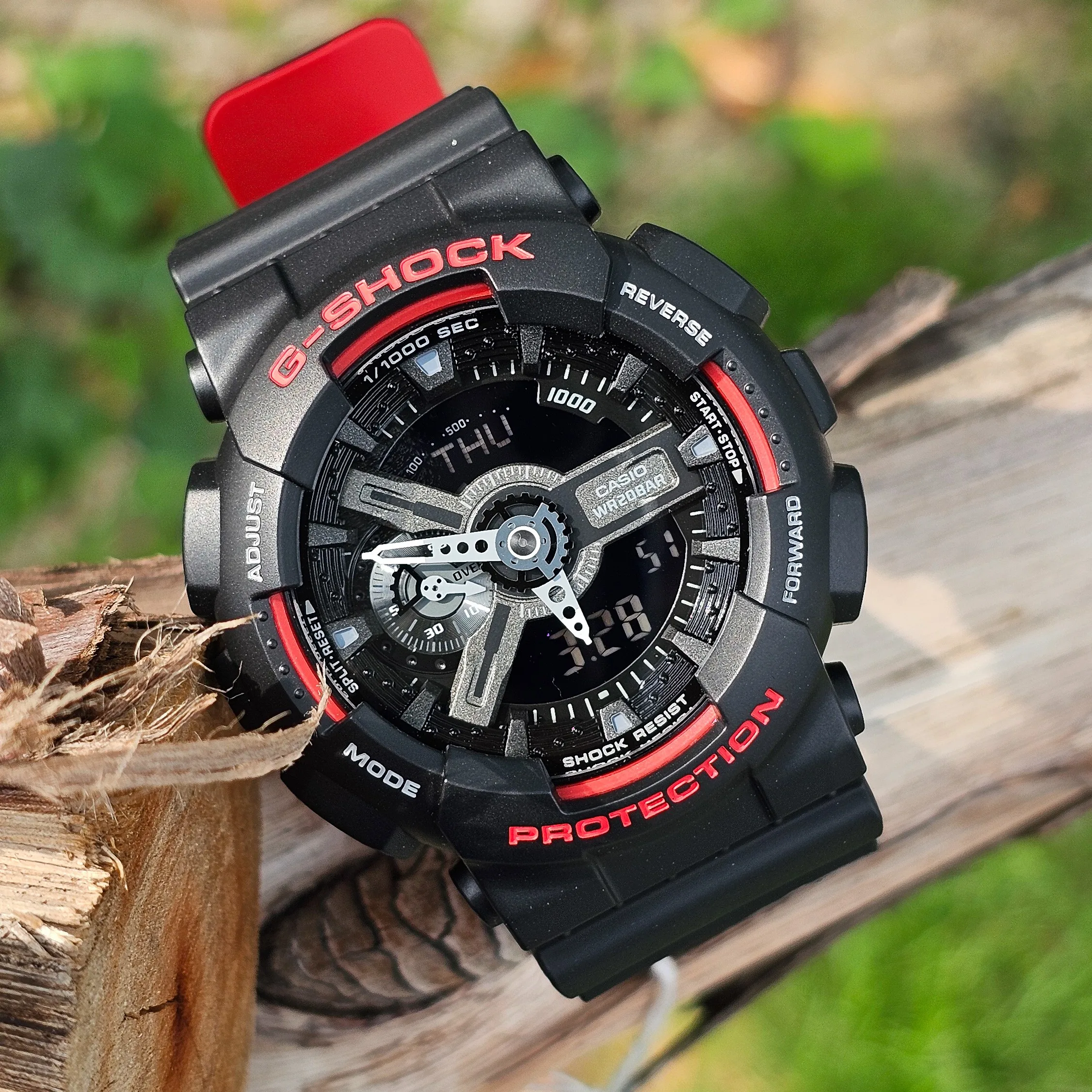 นาฬิกาข้อมือ G-SHOCK GA-110HR-1ADR