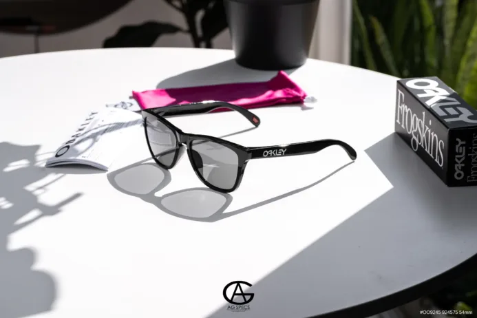 แว่น Oakley frogskins