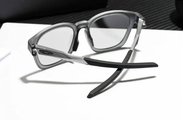 แว่น Oakley OO9507D 950704 ขา