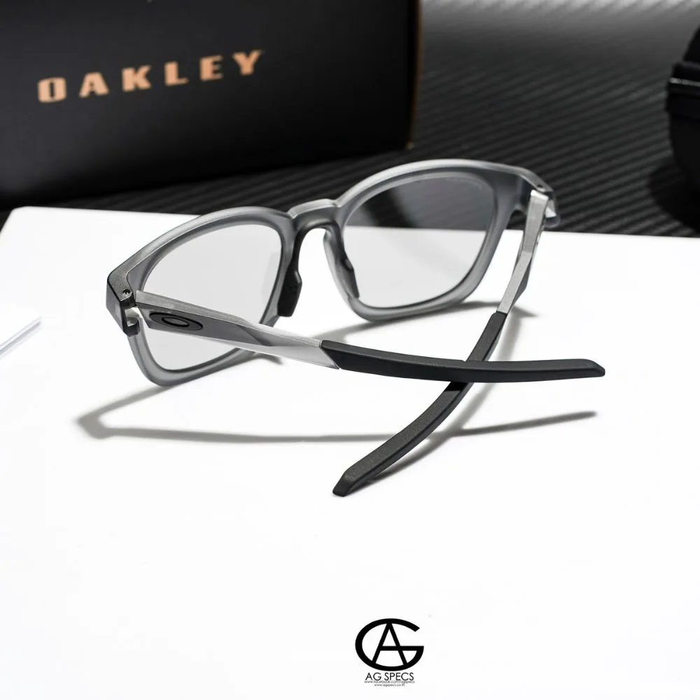 แว่น Oakley OO9507D 950704 ขา