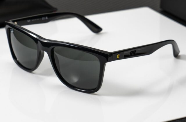 แว่น Ray-Ban RB4413M F68371