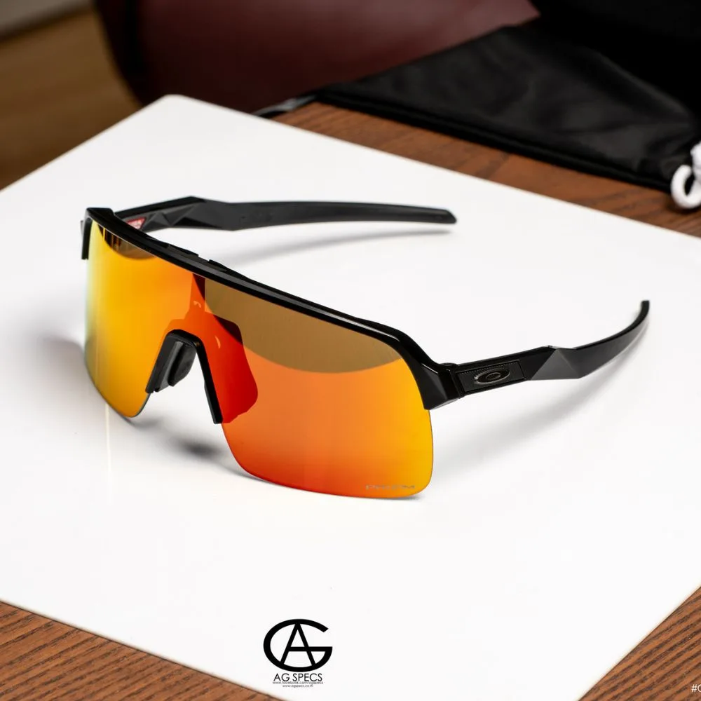 แว่น Oakley Sutro OO9463A 946310