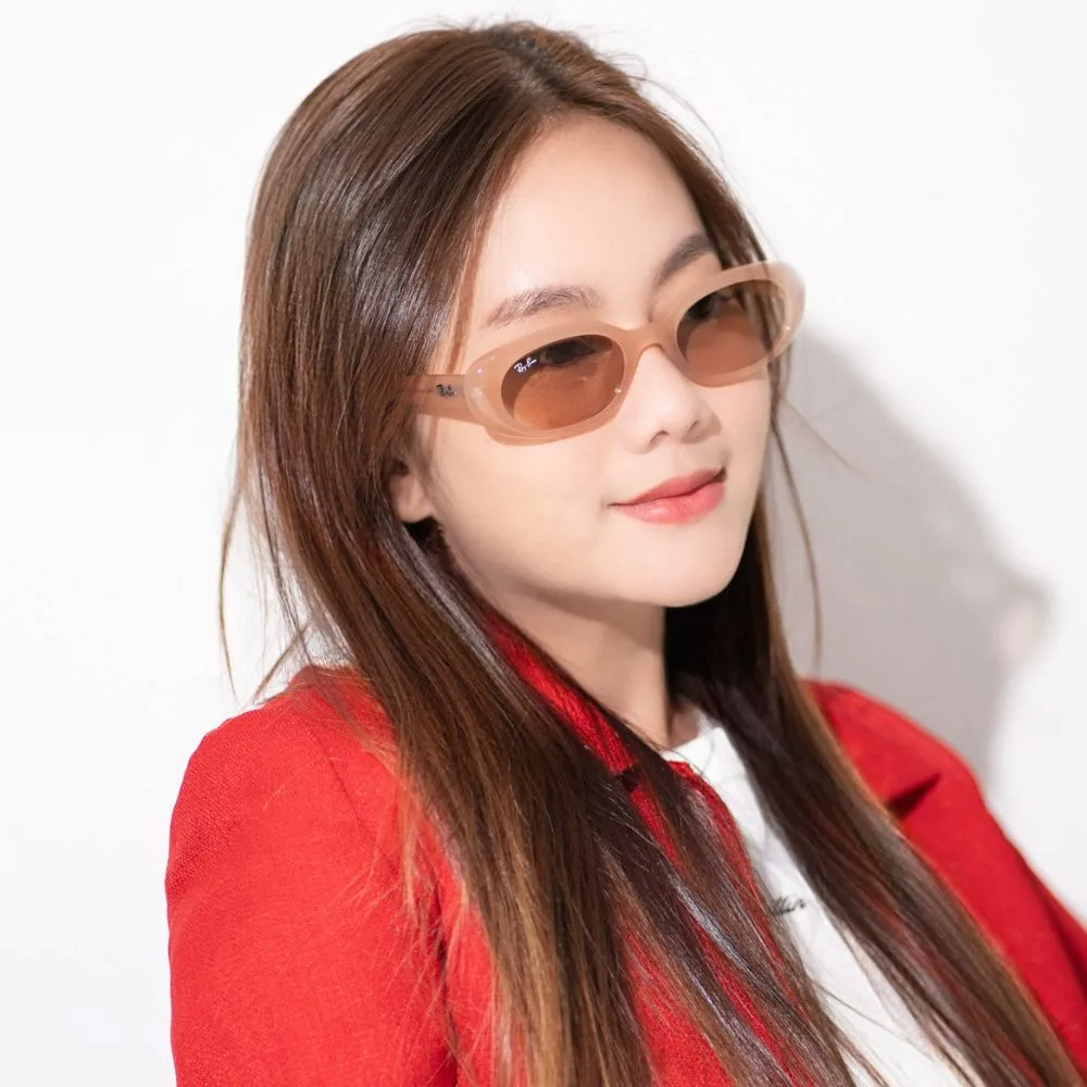 แว่น Ray-Ban RB4441D 678793 คนใส่