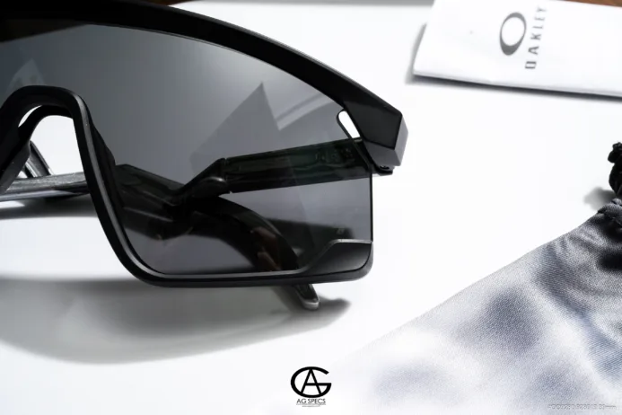 oakley moto gp running