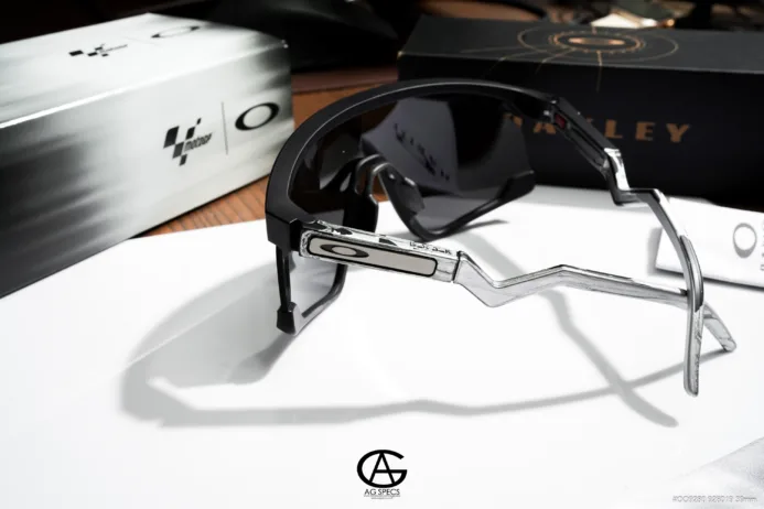 oakley bxtr temple