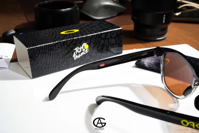 inner temple oakley frogskins tour de france
