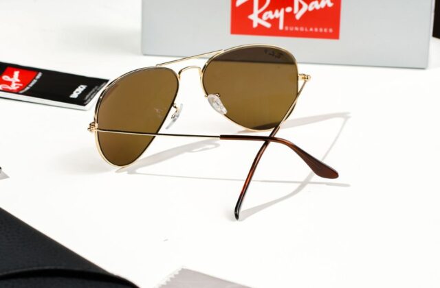 แว่น Ray-Ban RB3025 001/57 ขา