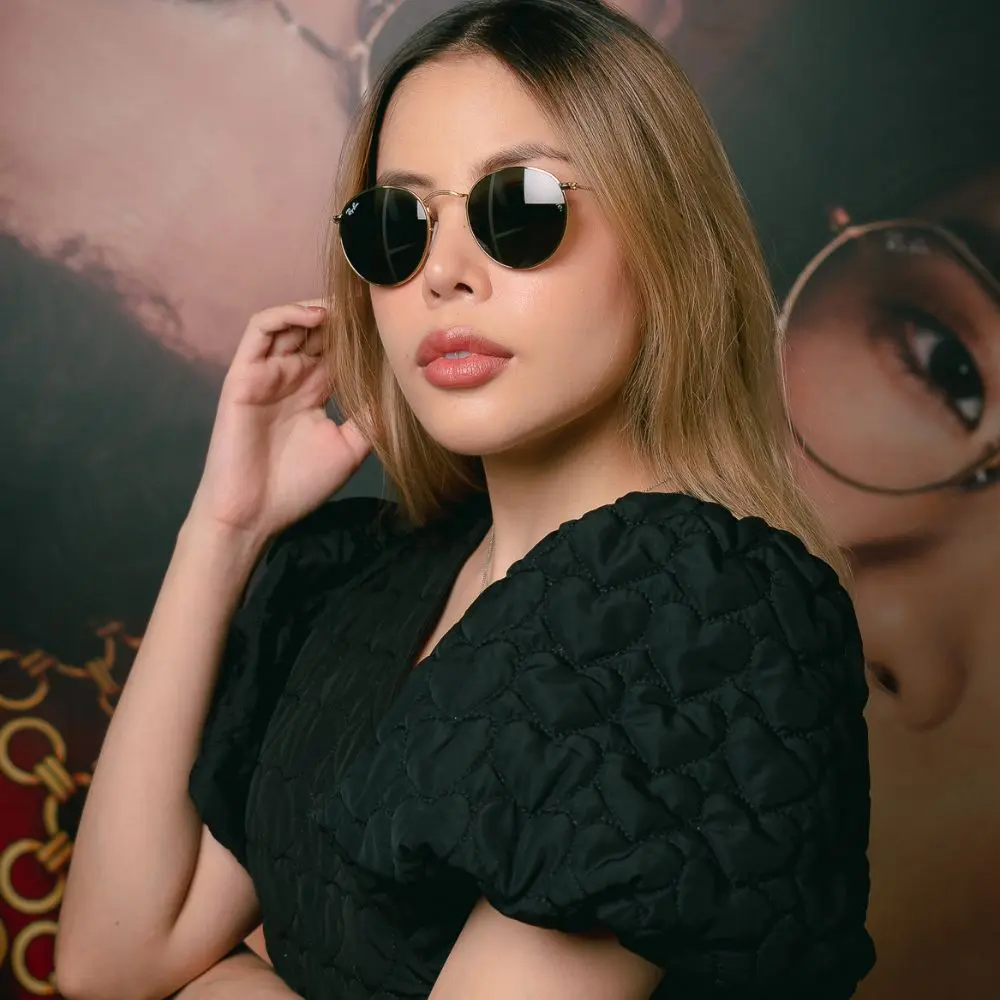 แว่น Ray-Ban RB3447 001/58 คนใส่
