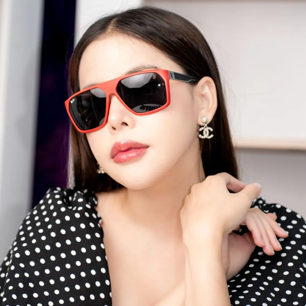 แว่น Ray-Ban RB4309M F62887 คนใส่
