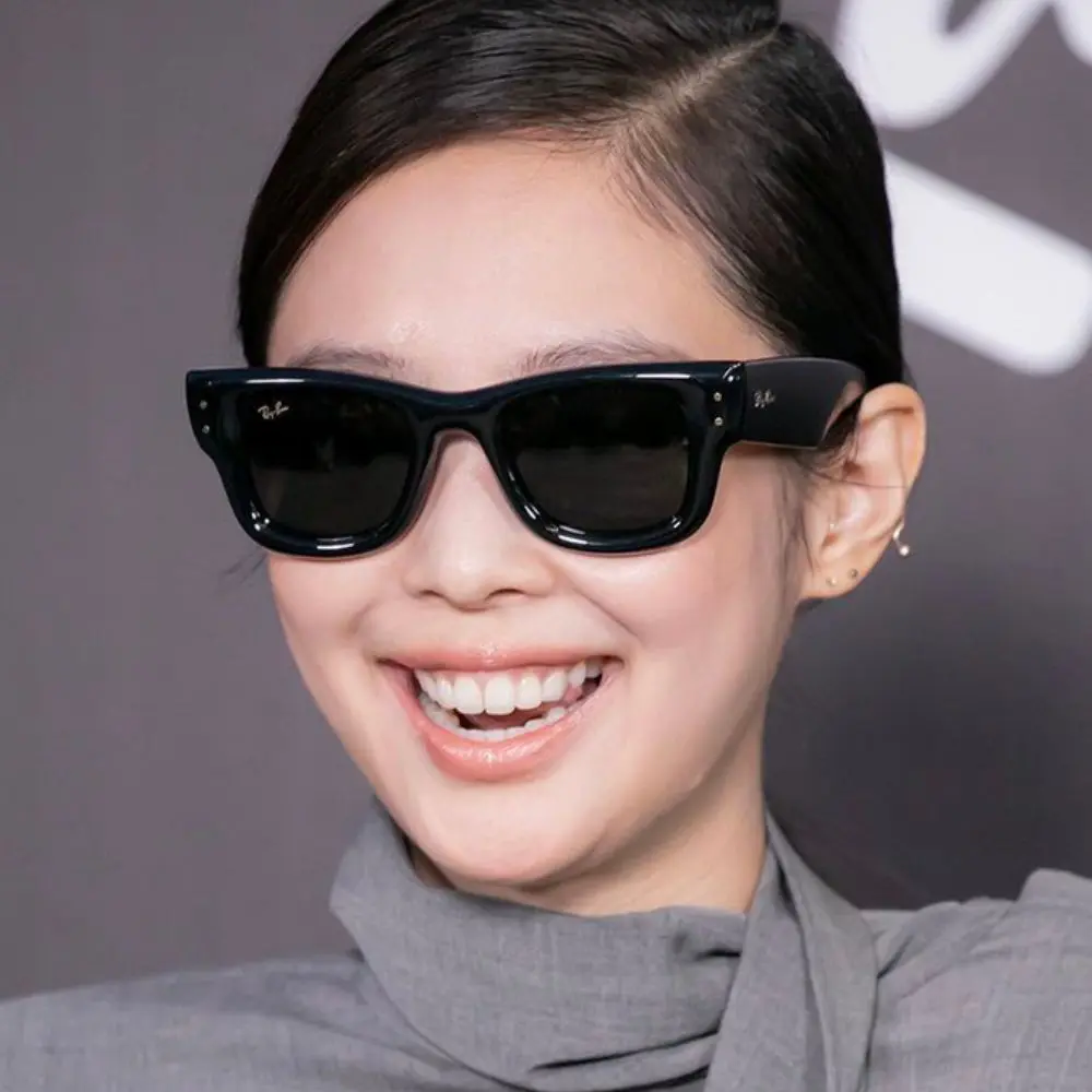 แว่น Ray-Ban RB4940 601/87 คนใส่