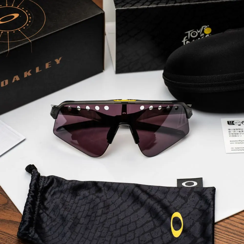 แว่น Oakley OO9465 946532 หน้า