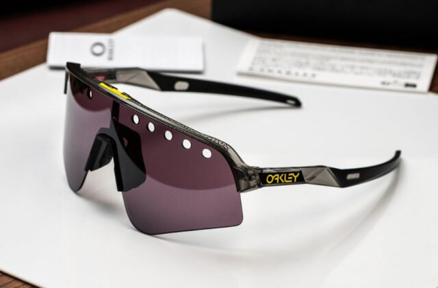 แว่น Oakley OO9465 946532
