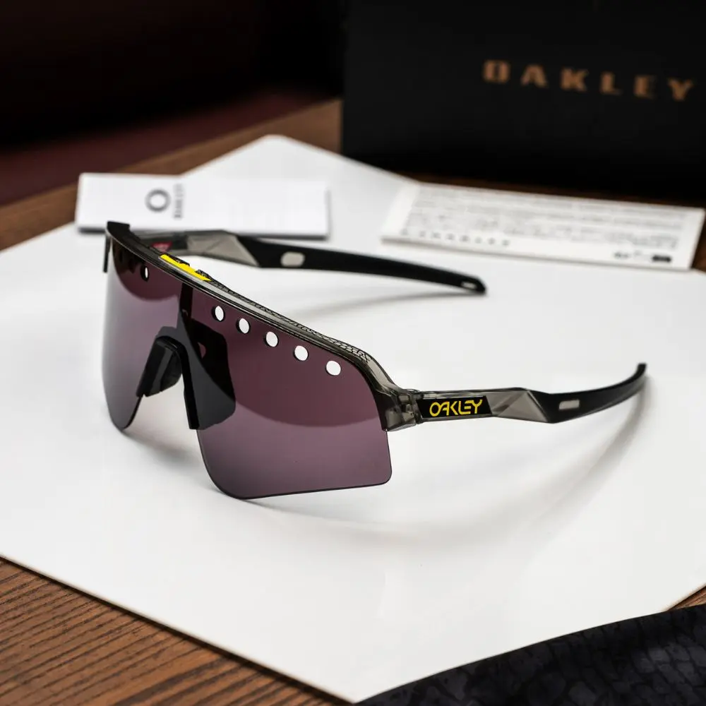 แว่น Oakley OO9465 946532