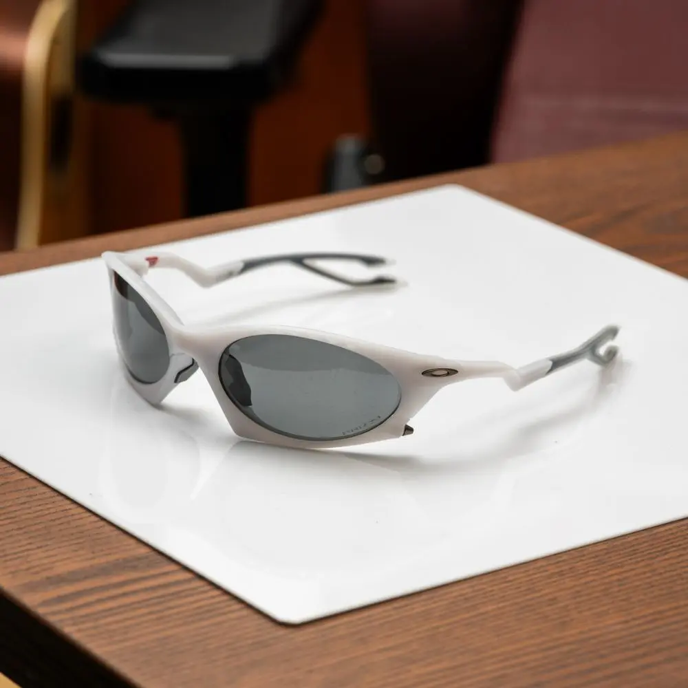 แว่น Oakley OO9437 943706