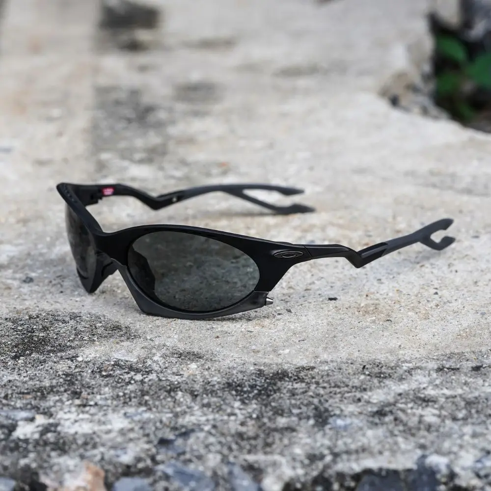 Oakley Plantaris OO9437 943701