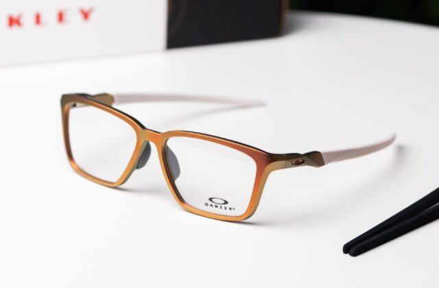 แว่น Oakley Limited Horse OX8188D 818805