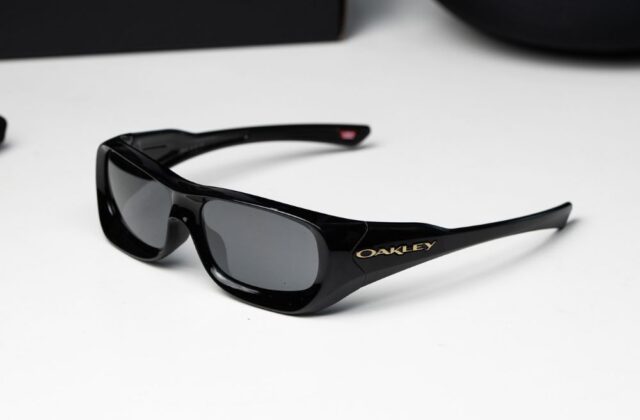 แว่น Oakley OO9494 949401