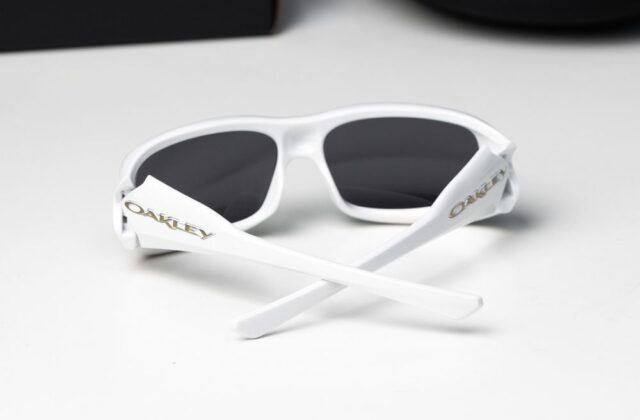 แว่น Oakley OO9494 949402 ขา