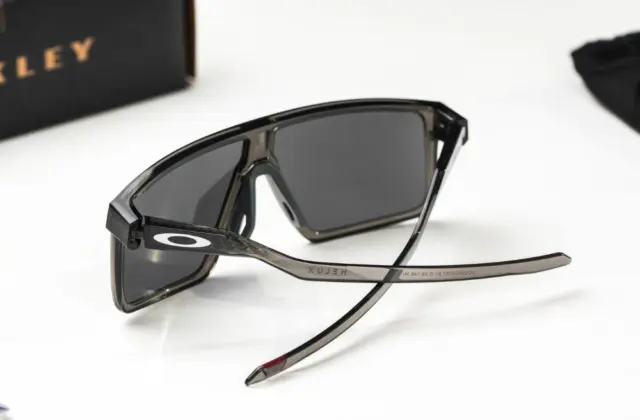 แว่น Oakley OO9285 928507 ขา