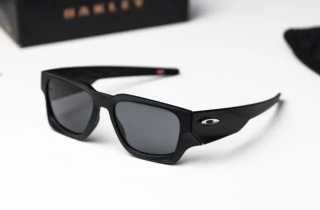 แว่น Oakley OO9514 951401