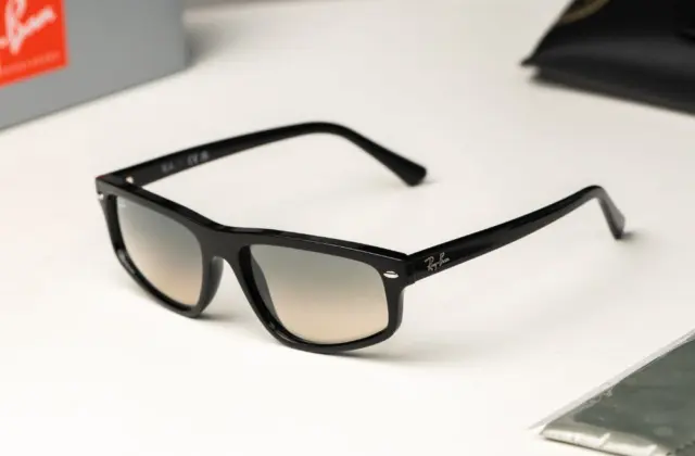 แว่น Ray-Ban RB2225 901/32