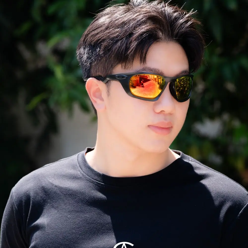 แว่น Oakley Lateralis OO9431 943104 คนใส่