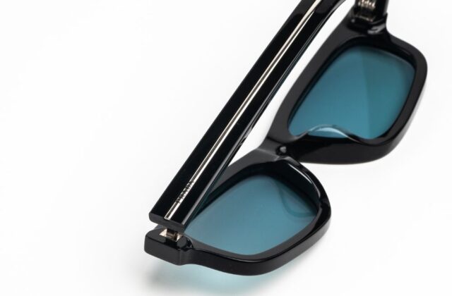 แว่น Prada PR B11SF 16K60P โลโก้