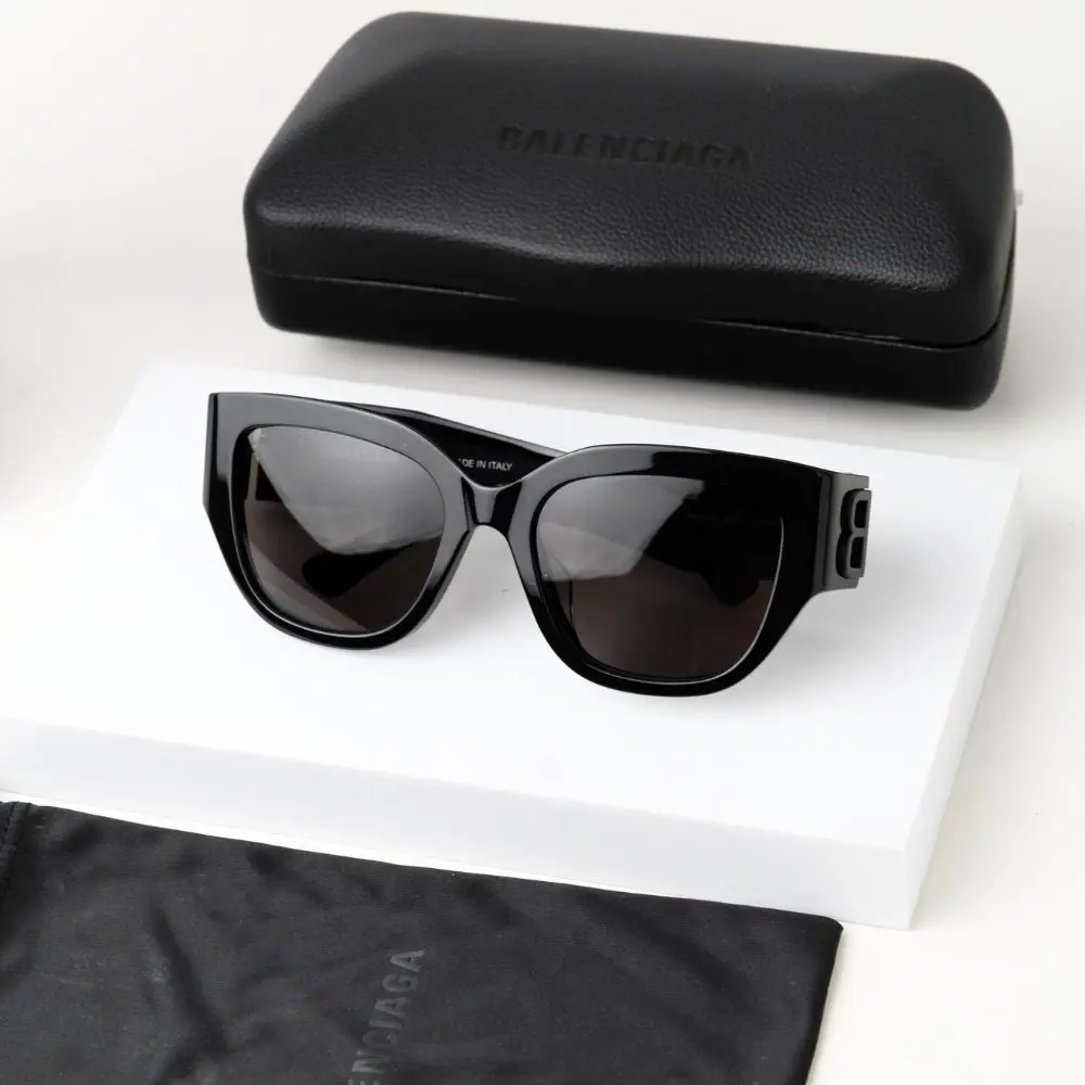 แว่น Balenciaga BB0323SK 001 หน้า