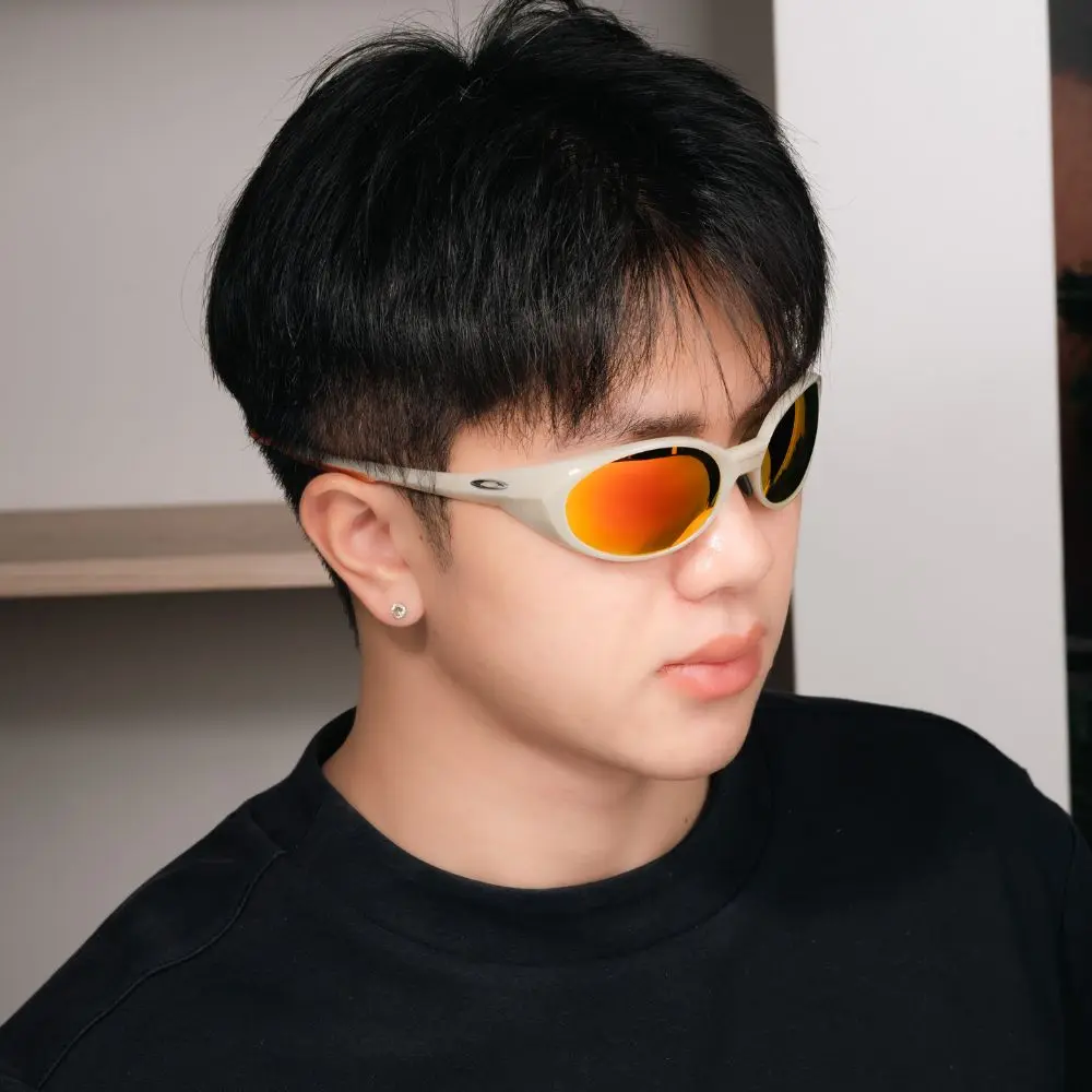 Oakley Eye Jacket OO9438 943834 คนใส่