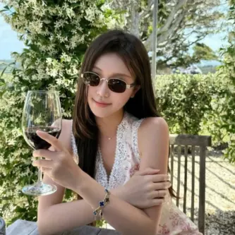 แว่น YSL 706 001 คนใส่
