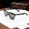 แว่น Oakley OO9284A 928415