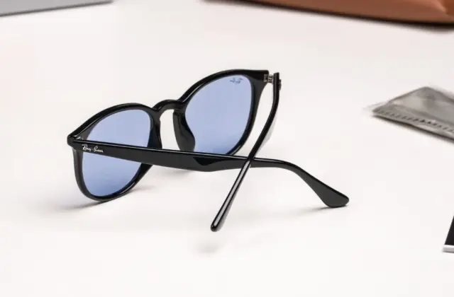 แว่น Ray-Ban RB4259F 601/80 ขา