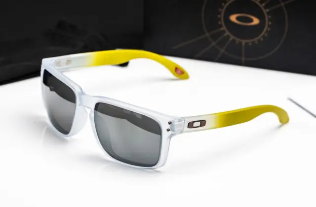 แว่น Oakley OO9102 9102AP