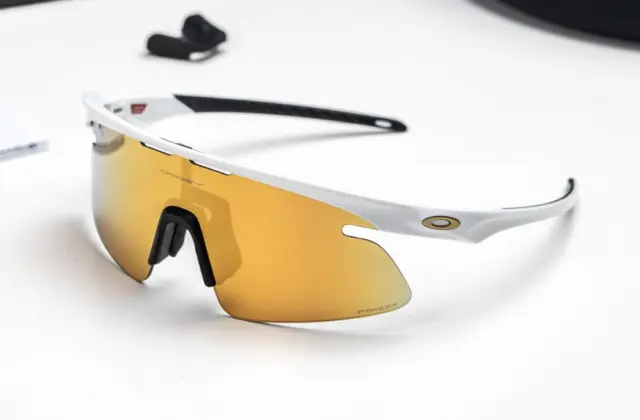 แว่น Oakley OO9527D 952703