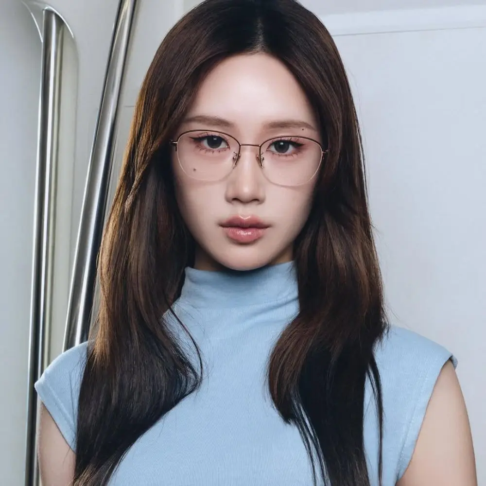แว่น Vogue VO4357D 5152 คนใส่